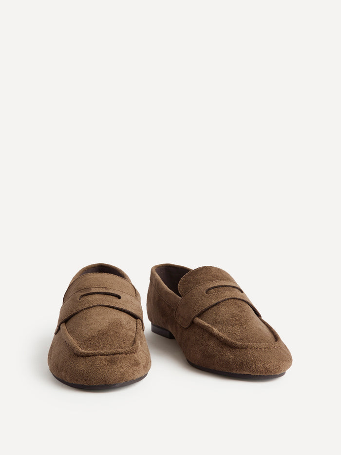 Clarify Brown Square Toe Loafers