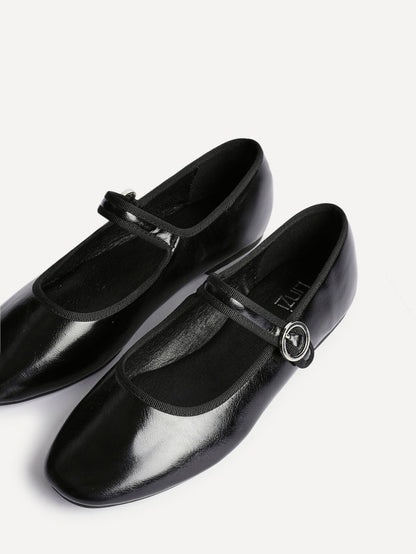 Graceful Black Faux Leather Ballet Pumps