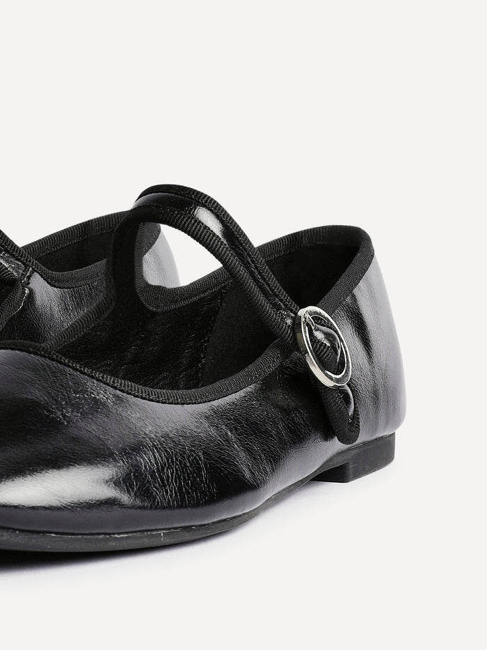 Graceful Black Faux Leather Ballet Pumps
