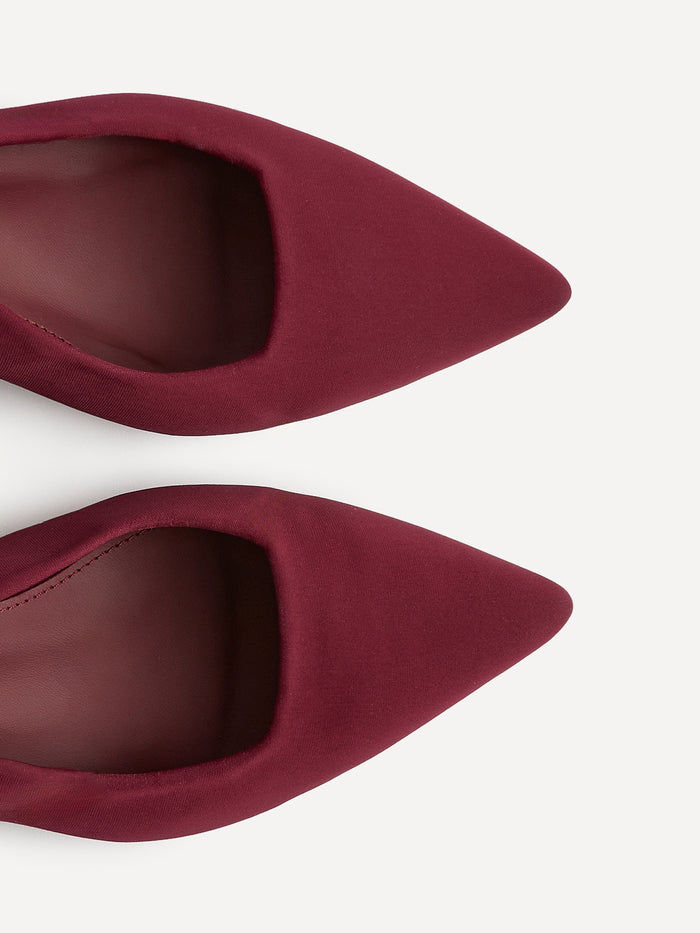Izzie Wide Fit Burgundy Lycra Court Heels