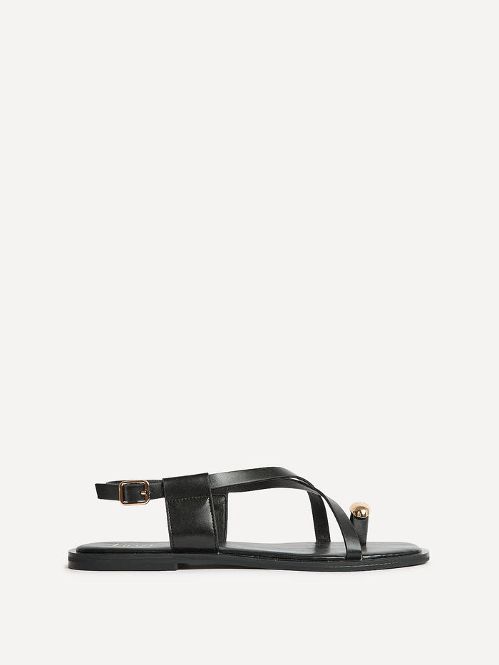 Mist Black Toe Ring Flat Sandals