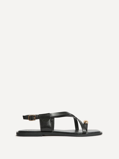 Mist Black Toe Ring Flat Sandals